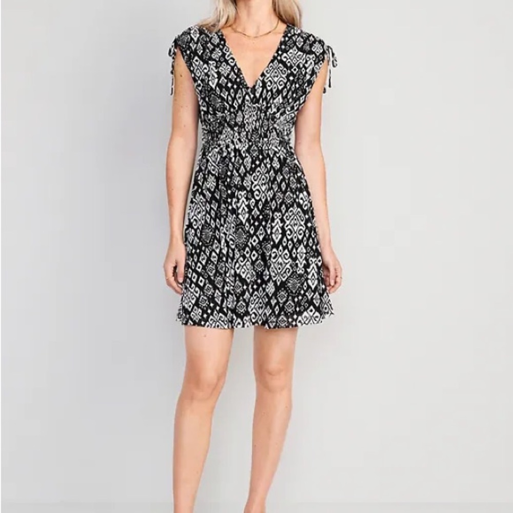Old Navy Black and White Print Sleeveless Mini Dress Size Small
